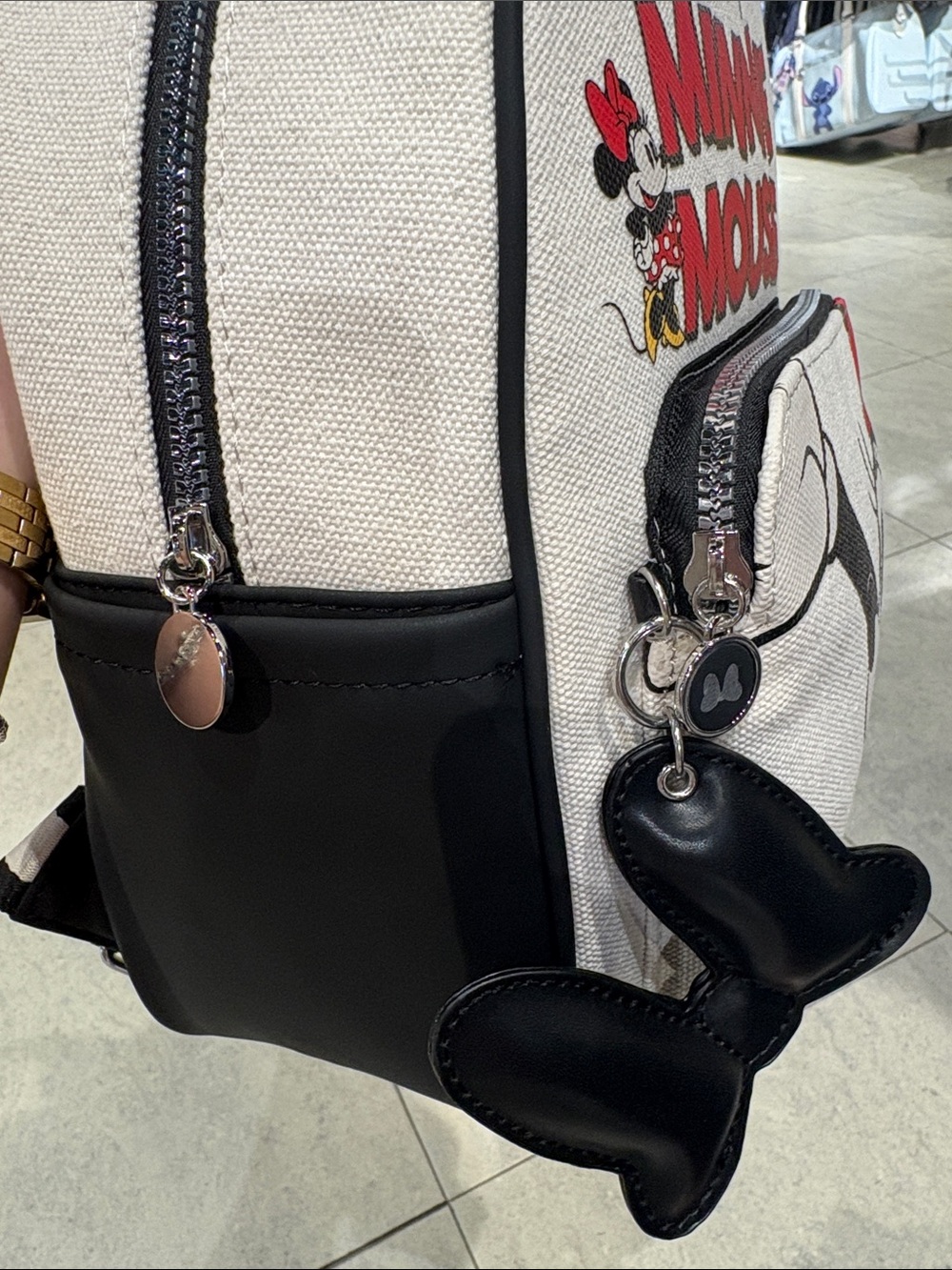Disney Minnie Mouse canvas Backpack  with keychain NWT - Picture 4 of 8